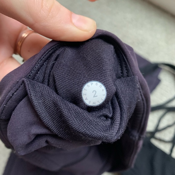 SIZE 2 LULU yOgA Pants! - Picture 4 of 4